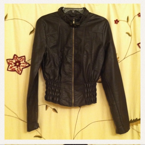 ❤❤SOLD in bundle❤❤ Spring faux Leather jacket