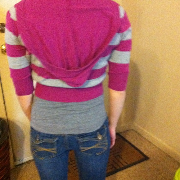 Pink and grey Half sweater every cute still new - Picture 3 of 3