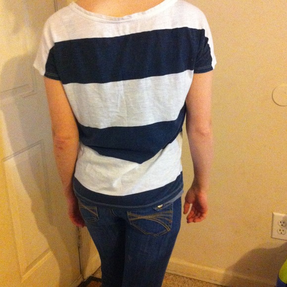 Navy and white top great for summer CHEP!!! - Picture 3 of 3