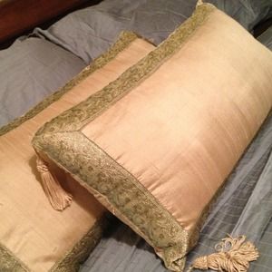 Decoration pillows