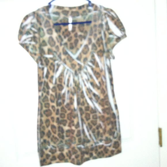 Leopard print top