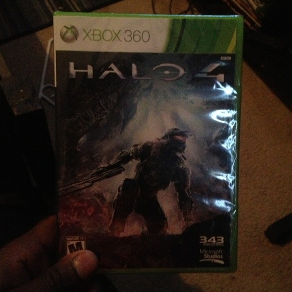 Halo 4 BRAND NEW - Picture 1 of 3