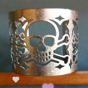 💢RESERVED💢*NEW* Skull Cuff Bracelet