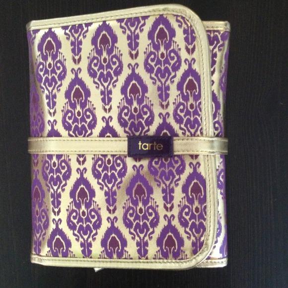 Tarte makeup case+ 8 lipglosses and shadows