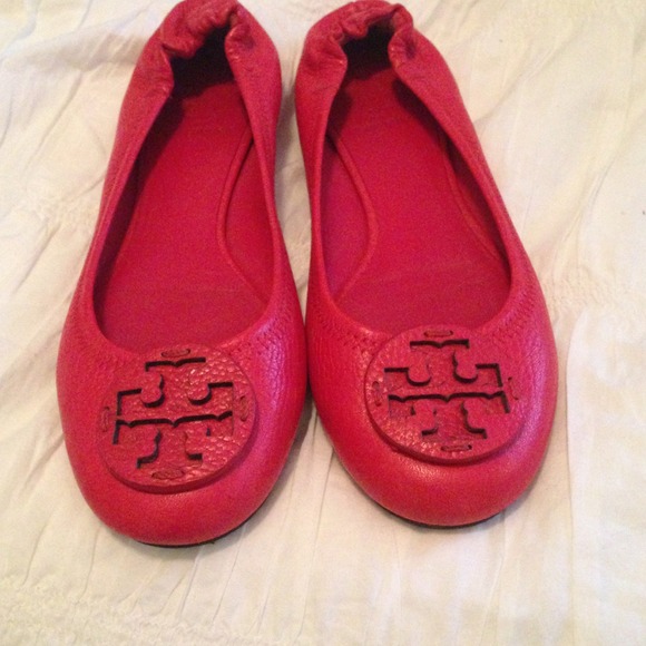 Tory burch tumbled leather Reva flat SZ 8