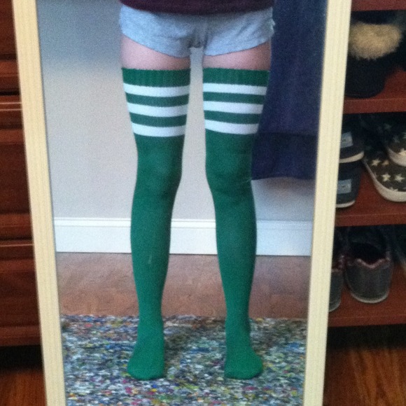 HOLD Thigh high socks