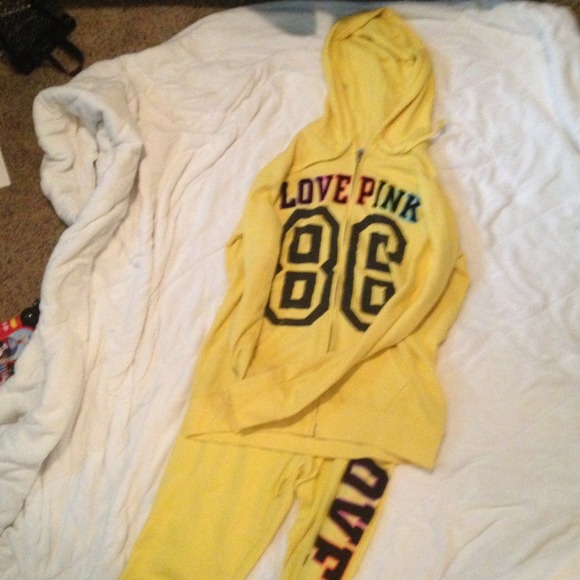 Victoria's Secret love pink set