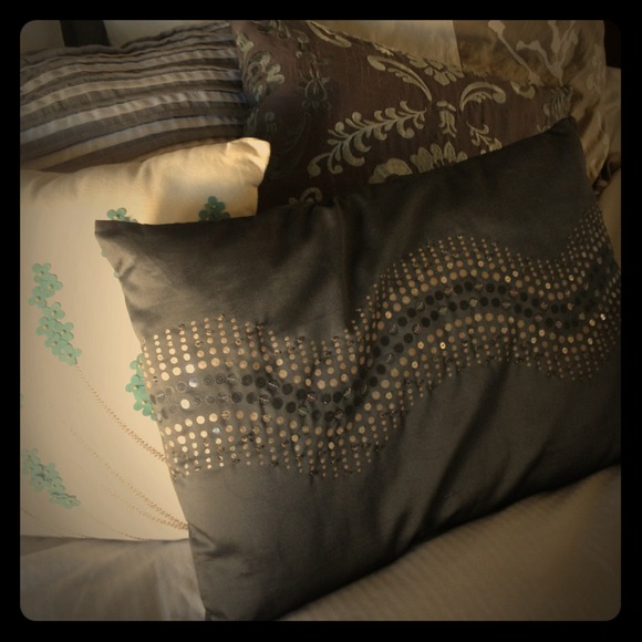 *SOLD* Adorable Sequin/Gunmetal throw pillow!