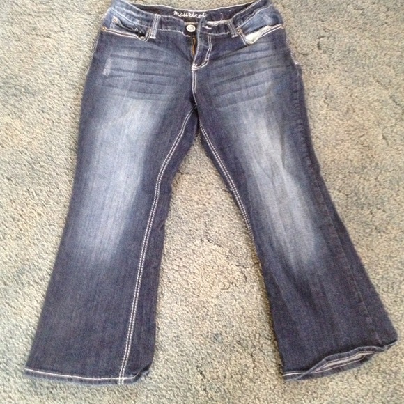 2 pairs of maurices jeans
