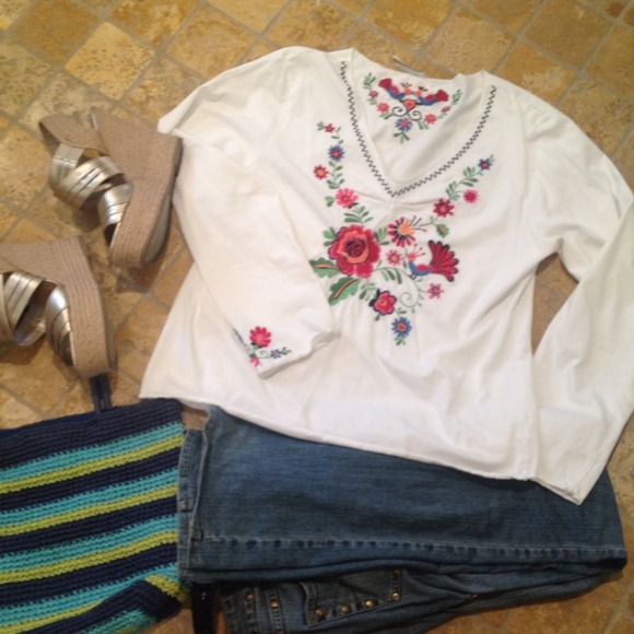 Cute white shirt embroidery. boho hippie