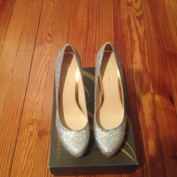 🚫RESERVED🚫for @livrich 👠ENZO ANGIOLINI PUMPS👠