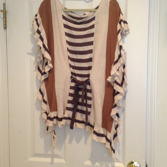 RESERVED. Anthropologie shirt bundle with necklace