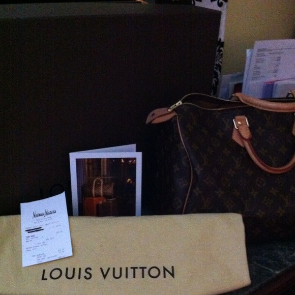 Authentic Louis Vuitton speedy 40