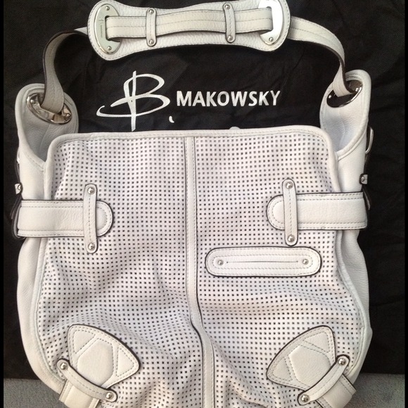 *Reserve* B MAKOWSKY LEATHER PURSE