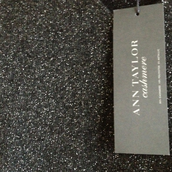 🌟SOLD🌟Shimmering! - Picture 3 of 3