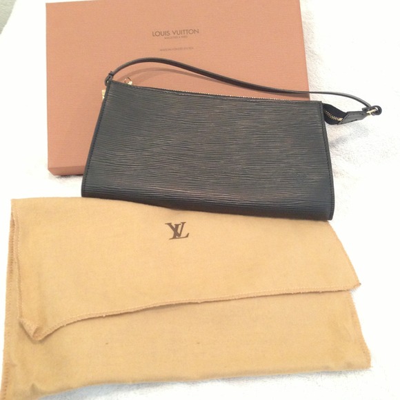 ***SOLD*** Authentic Black LV in NEW condition. - Picture 1 of 4