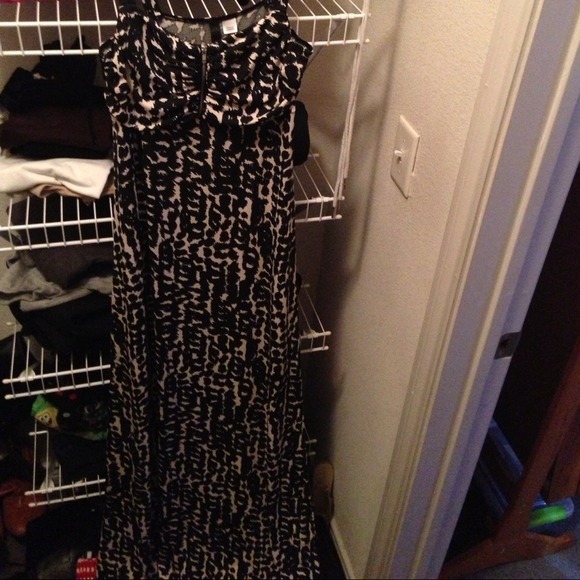 💥SOLD w/ BUNDLE💥Maxi dress