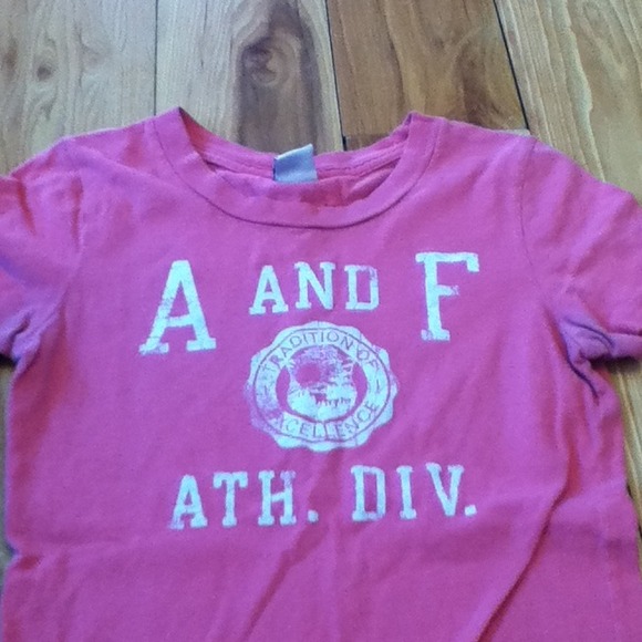 Abercrombie & Fitch Pink T-shirt