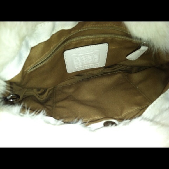 Authentic Coach handbag with rabbit fur trim - Picture 2 of 4