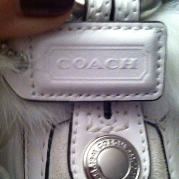 Authentic Coach handbag with rabbit fur trim - Picture 4 of 4