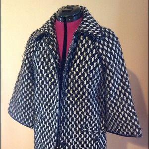 Gorgeous coat. Amazing on.