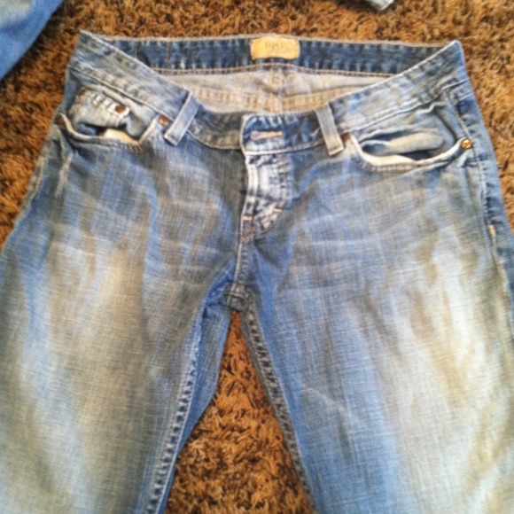 REDUCED!Buckle jeans super cute!