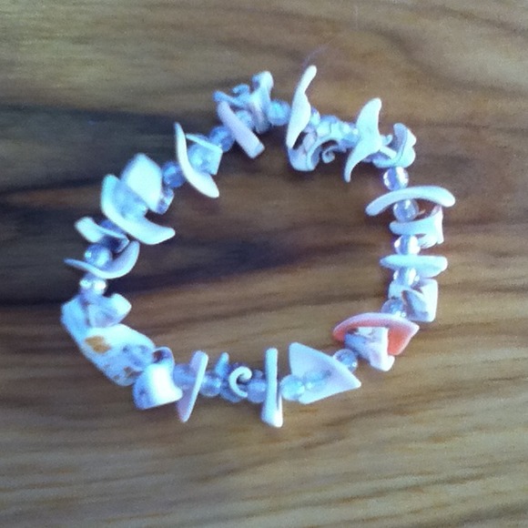 Bracelets - Picture 2 of 4