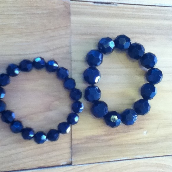 Bracelets - Picture 4 of 4