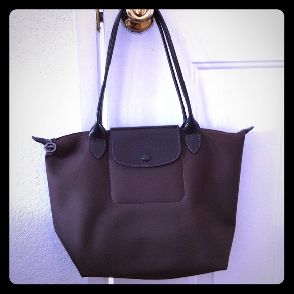 Brown Longchamp Planetes
