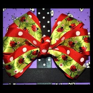 5in ladybug bow!