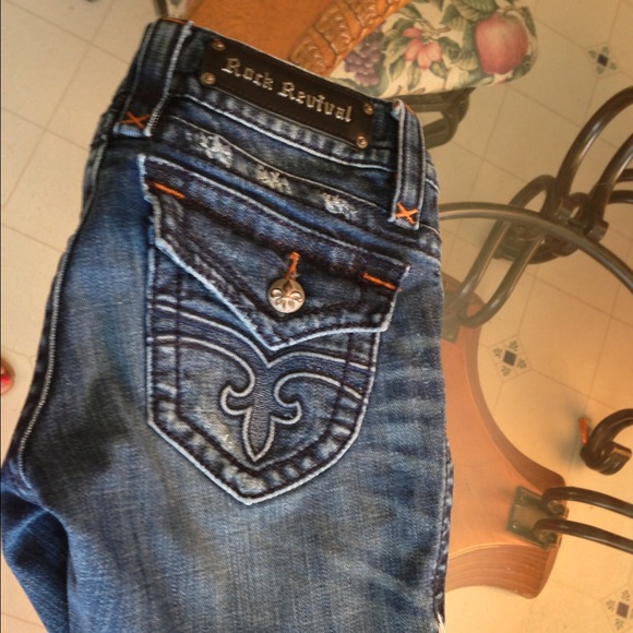 Short rock revival  size 27