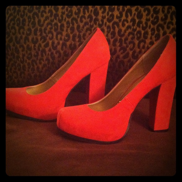 Chunky platform heels suede like fabric