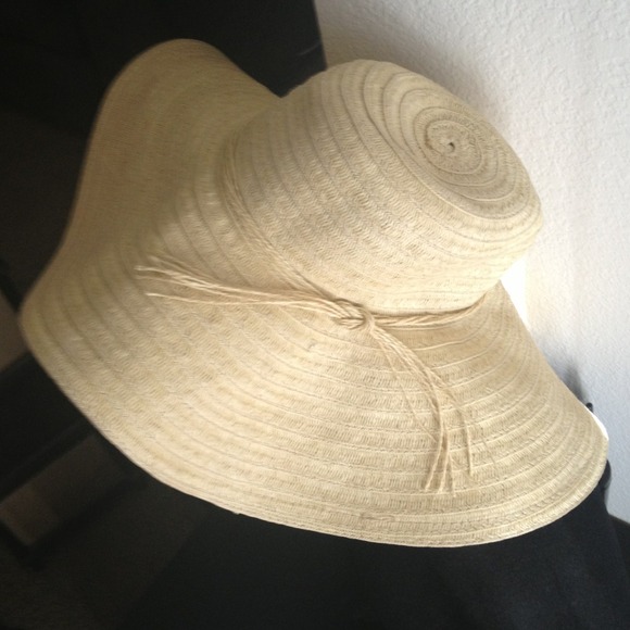 Beach hat