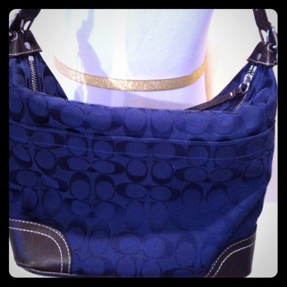 ⁯REDUCED! 😊🎈Authentic Coach purse!⁯ 🎈