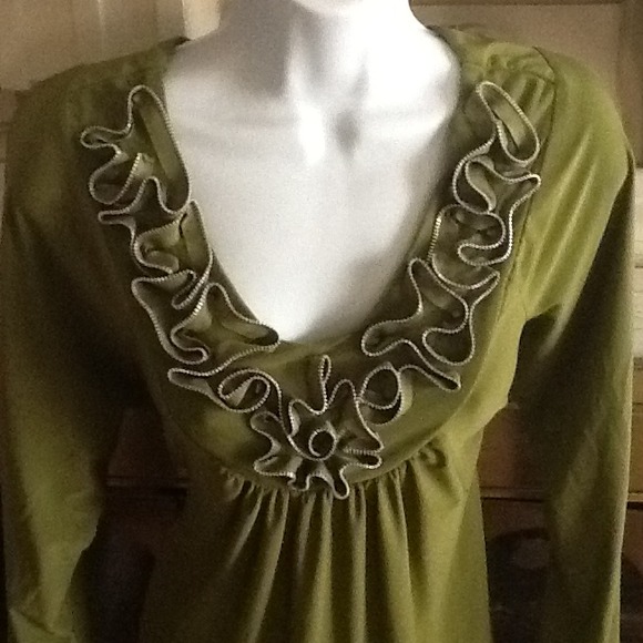 //// SOLD /// Olive Green Zipper Blouse
