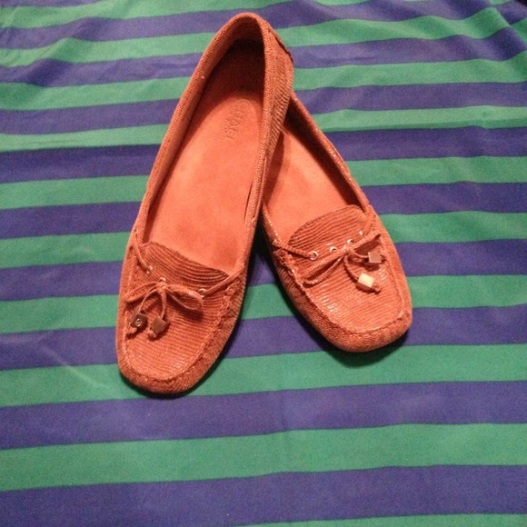 Michael Kors soft leather snake loafers w/ toggle.