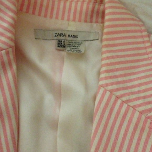 ⛔️SOLD IN BUNDLE⛔️ Zara blazer - Picture 2 of 4