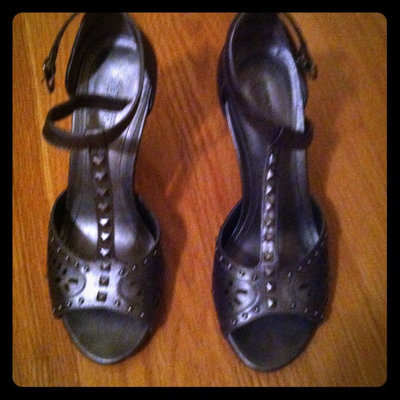 Metallic heels