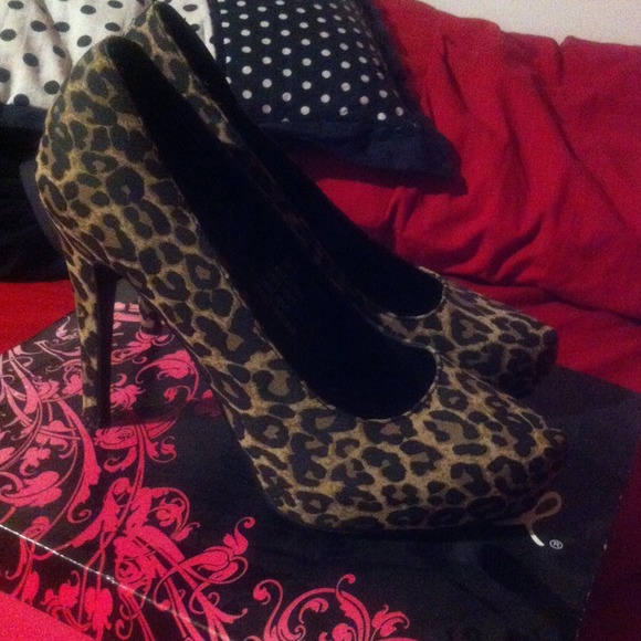 Leopard heels