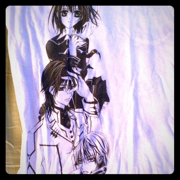 Vampire knight shirt and necklace bundle