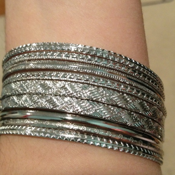 Silver bangles - Picture 2 of 2
