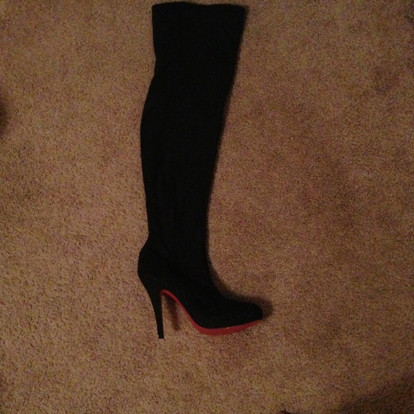 💕Black faux suede thigh high boots💕