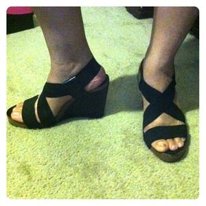 Bcbg wedges brand new