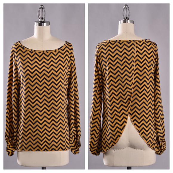 Taupe/black chevron top