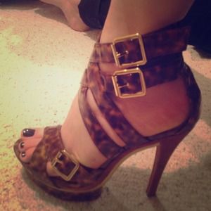Bebe platforms
