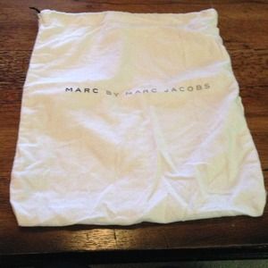 **SOLD TO ximena86**  Dust bag