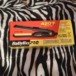 💋BUNDLE💋Mini straightener WITH vs hoddie