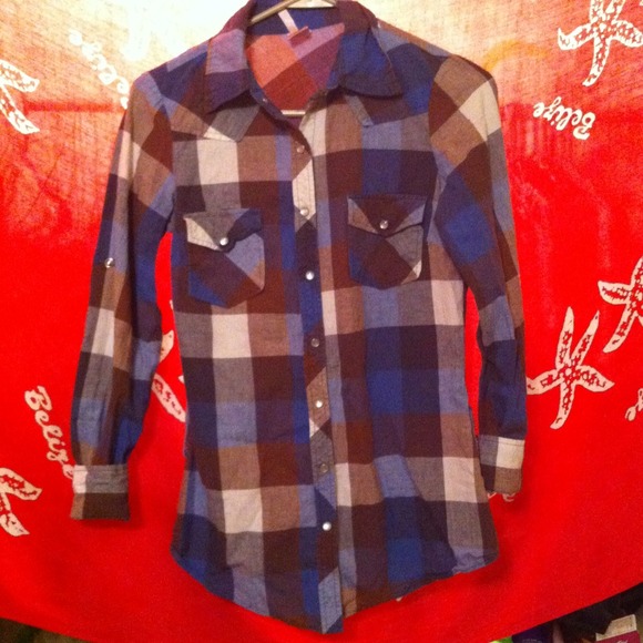 Rue 21 button up flannel. super cute with boots. - Picture 1 of 4