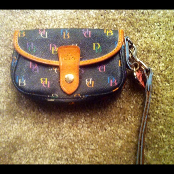 Dooney & bourke wristlet!