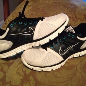 🌟Hold 🌟Nike womens size 9